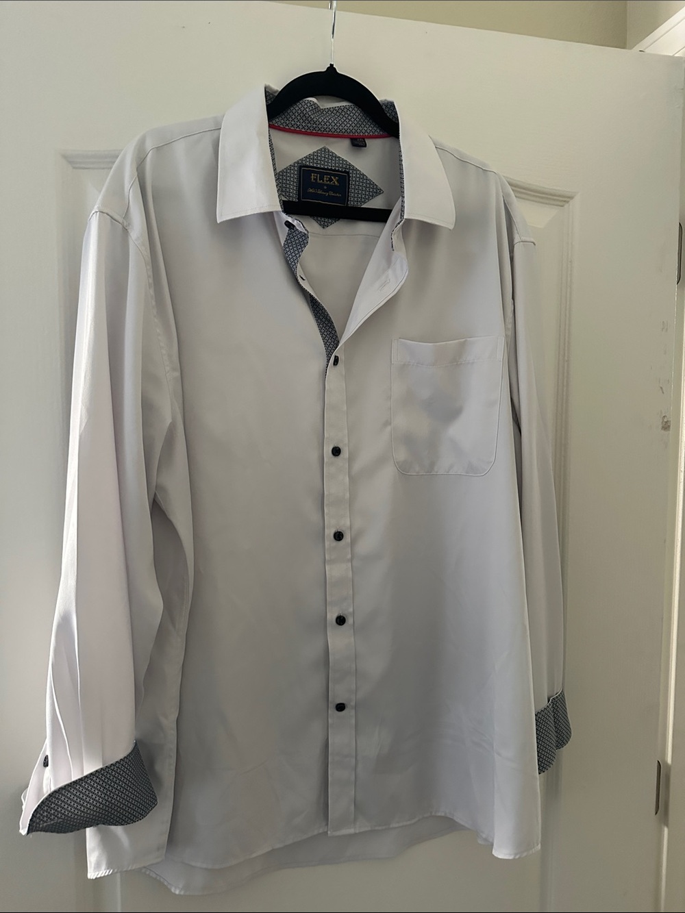 Flex Men’s Light Gray Long-Sleeve Dress Shirt with Contrast Trim